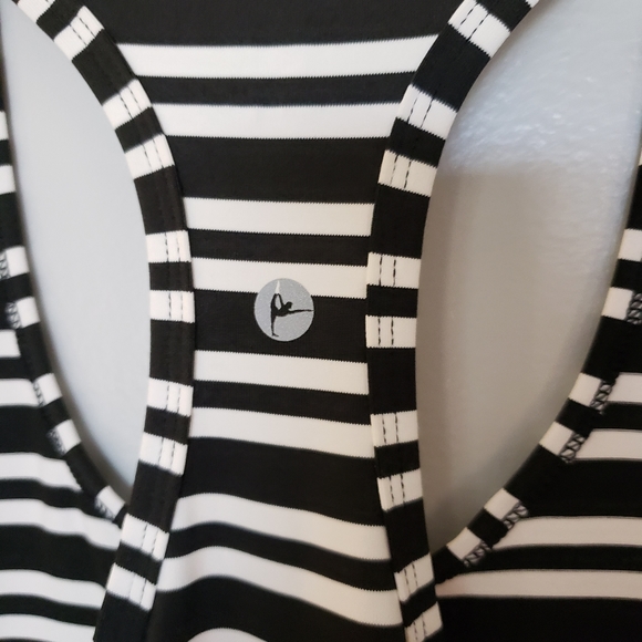 90 Degree By Reflex Black & White Striped Racer back Tank Top Size Medium - Picture 5 of 5